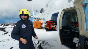 Медицинская сумка и летчик